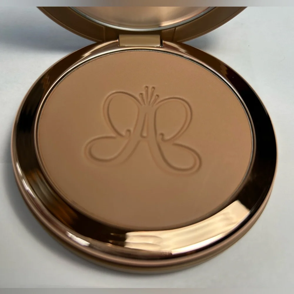 NWT🌷Anastasia Beverly Hills Smooth Blur Powder Bronzer in “Warm Sand Vibes”